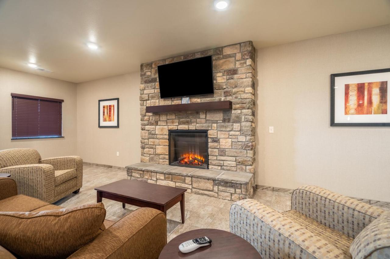 Cobblestone Inn & Suites - Kermit Dış mekan fotoğraf